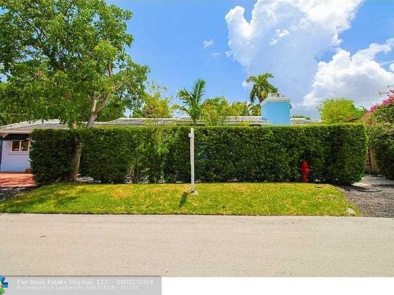 2nd image of 836 SW 4th Ct