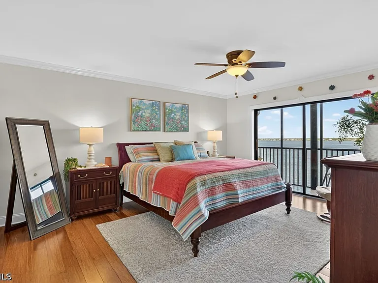 1900 Virginia Ave #802 — Photo 16