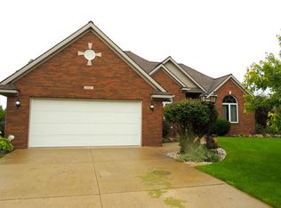 6316 Heath Cross Dr, Hudsonville, MI 49426