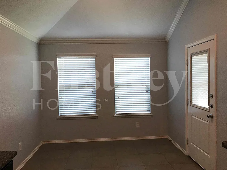 264 Callaghan Dr — Photo 11