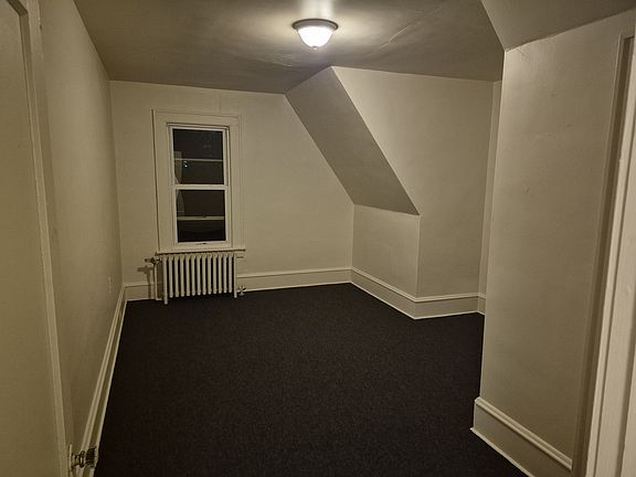 4th image of 1901 N Washington Ave