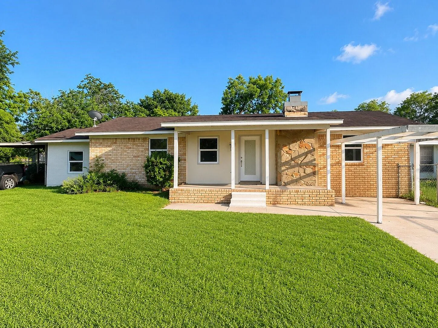 3 bed, 2.0 bath, 1260 sqft, $1,700 — Photo 1