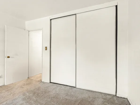 66-10 Thornton Place image 20 of 23