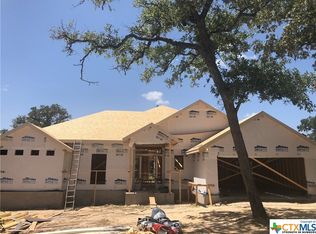 233 Great Oaks, La Vernia, TX 78121