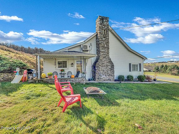 4th image of 2441 Milwaukee Rd