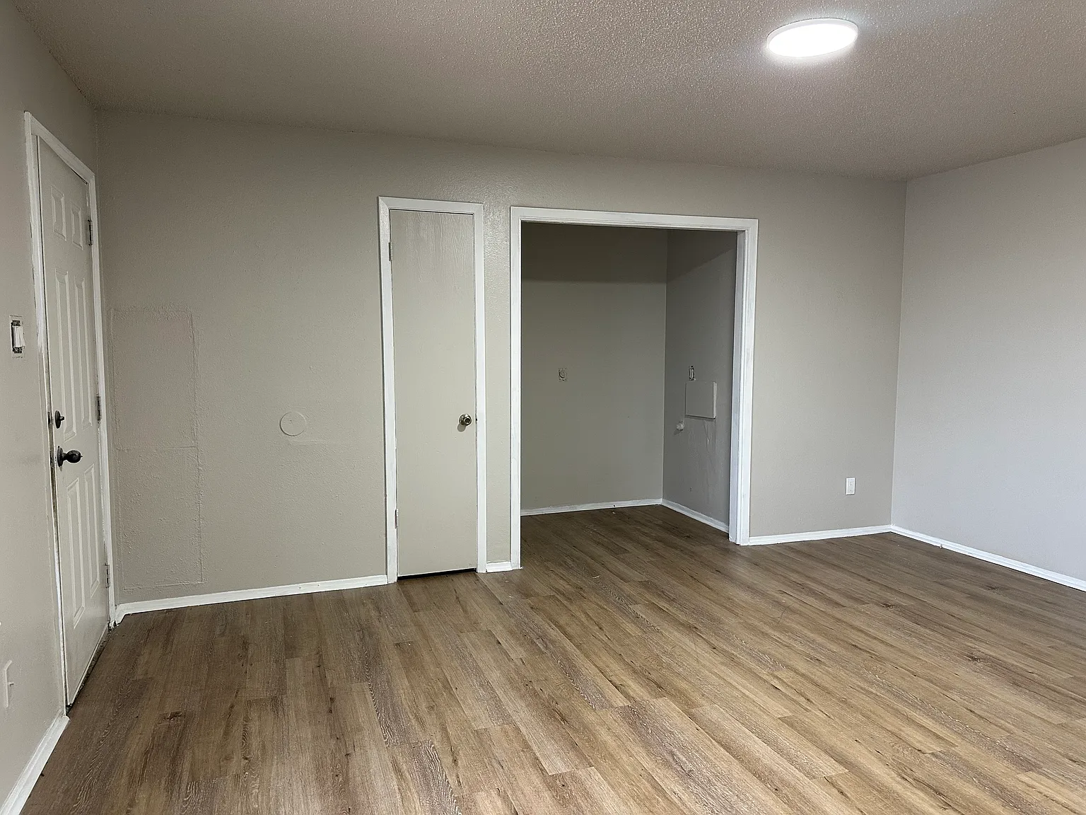 Reagan Road Apartments 303 — Photo 3