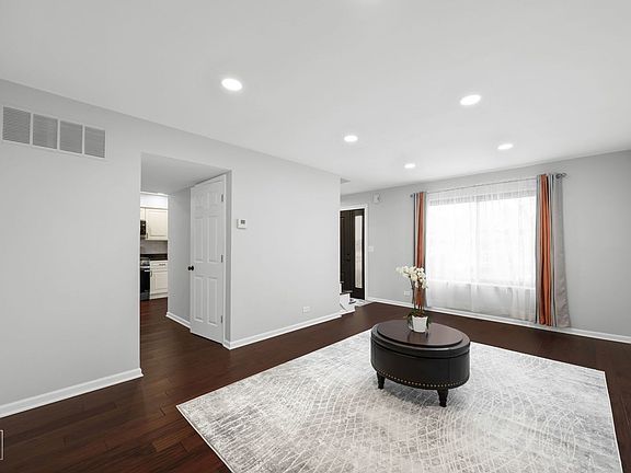 3rd image of 7343 Country Creek Way Unit 3