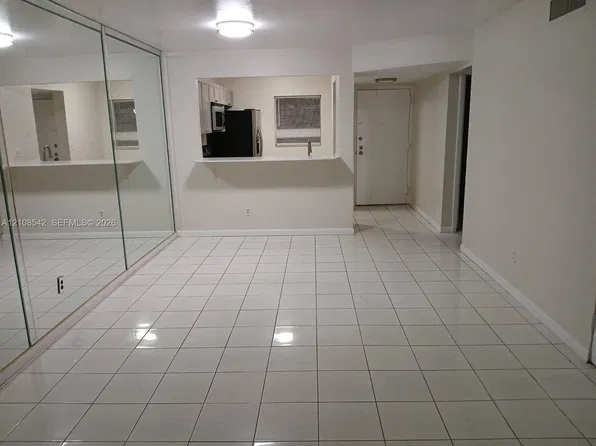 3396 Foxcroft Rd APT 106, Miramar, FL 33025