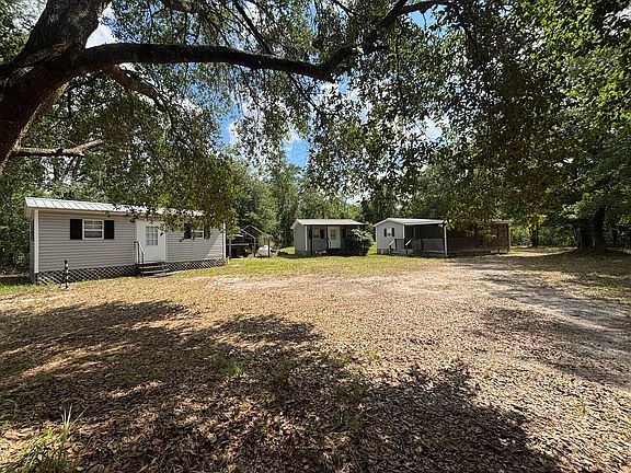 4th image of 423 NW Bright Lake Court
