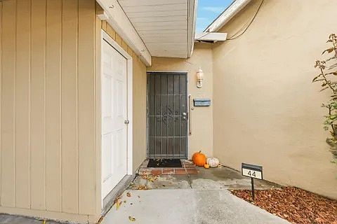 1st image of 42 Saint Marys Pl #44