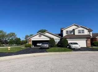 10 School House Ct, Park Forest, IL 60466