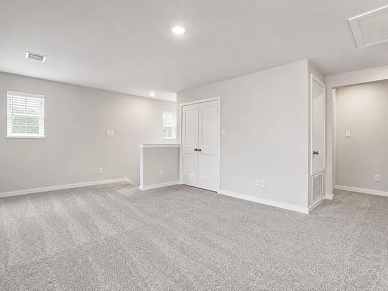 8131 Arrowroot Ln — Photo 32
