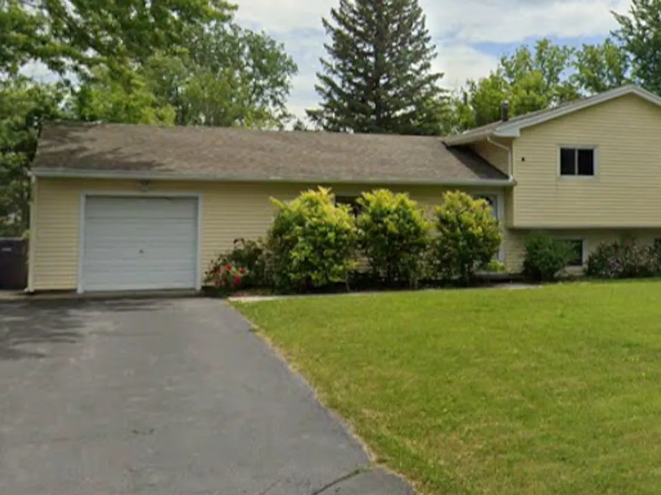 32 Golden Rod Ln