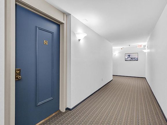 4th image of 3838 N Oakland AVENUE #275