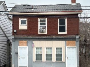 901 Chartiers Ave, Mc Kees Rocks, PA 15136