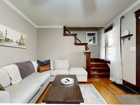 5th image of 2842 Norwood Ave