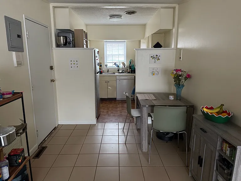124 Lake Shore Rd #2 — Photo 5