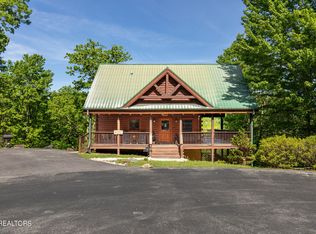 2820 Grist Mill Ln, Sevierville, TN 37862