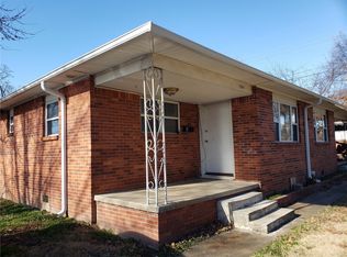 1102 N West End St, Springdale, AR 72764