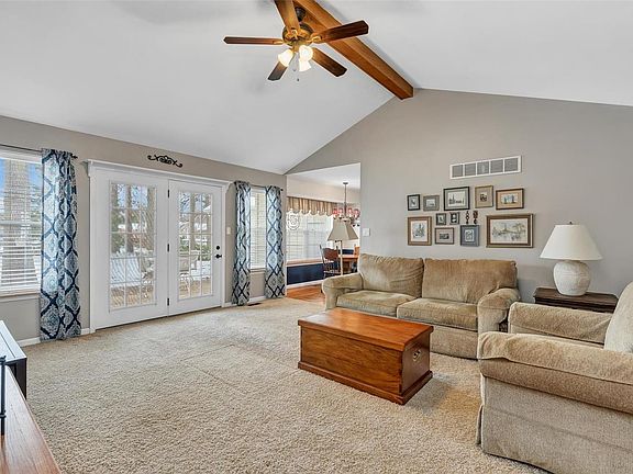 3rd image of 2448 Oak Forest Dr