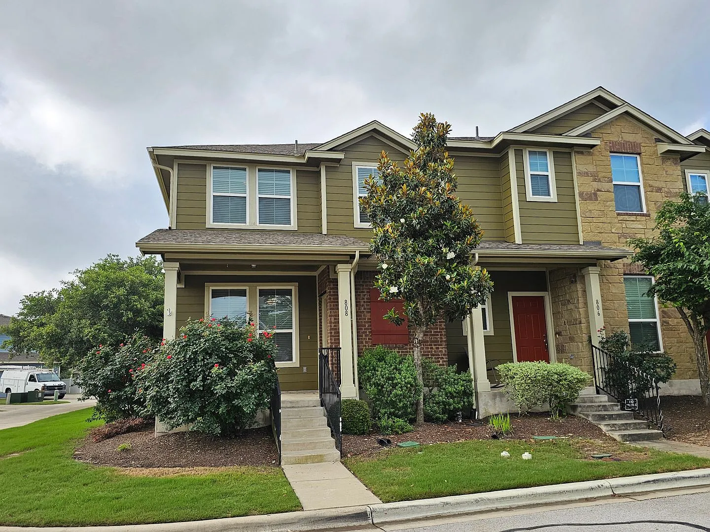 Beautiful Two-story 3 bed / 2.5 bath Home in Cedar Park — Photo 2