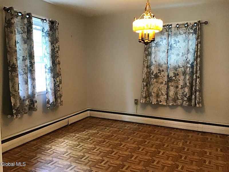 5th image of 810 4th Avenue