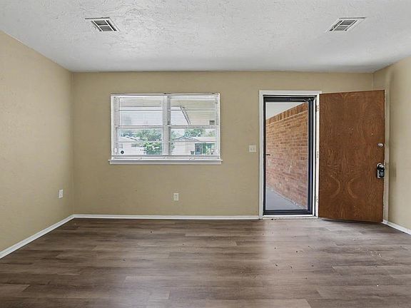 2nd image of 644 W Main St