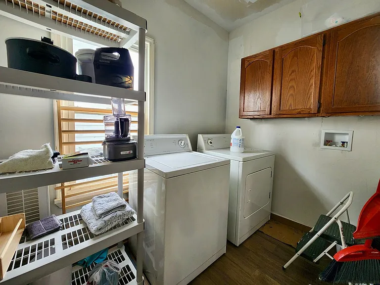 215 West Ave — Photo 22