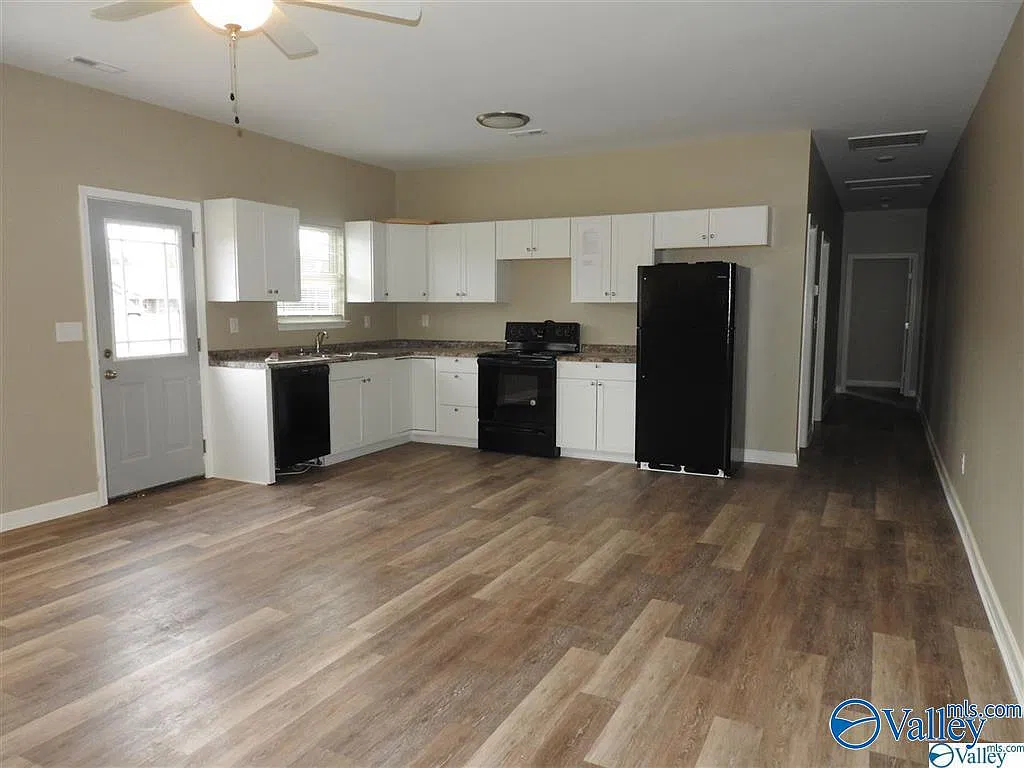 2 bed, 2.0 bath, 1045 sqft, $1,250 — Photo 2
