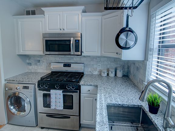 Stainless Steel / Granite 