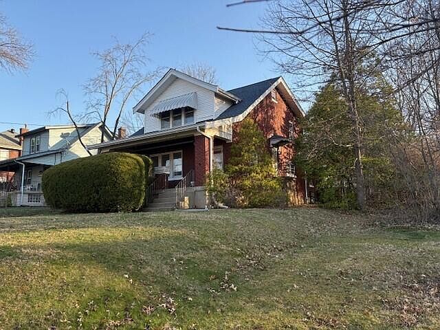 2nd image of 40 Silver Ave