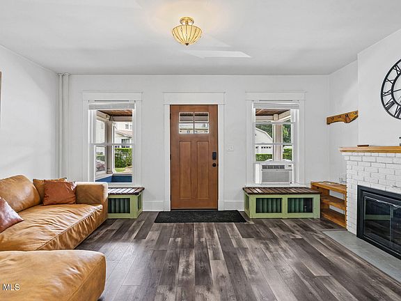 3rd image of 146 Kent Street
