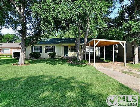 2nd image of 2509 Newton Cir W