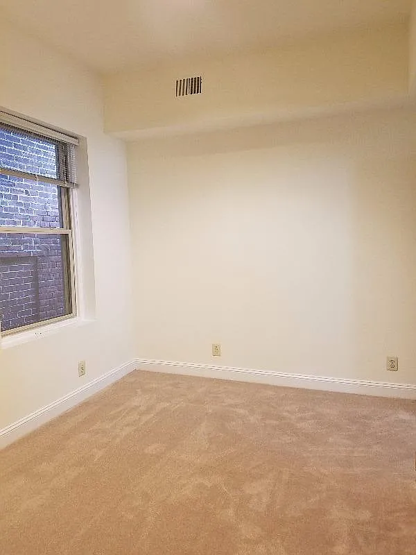 654 Lancaster Ave — Photo 4