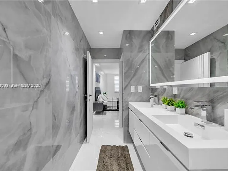 1965 S Ocean Dr #14F — Photo 25