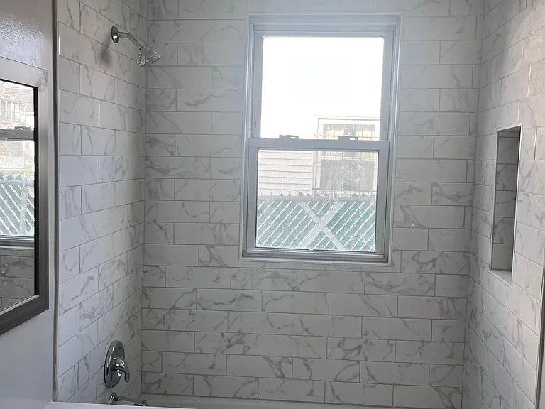 632 Harvard St #1 — Photo 5