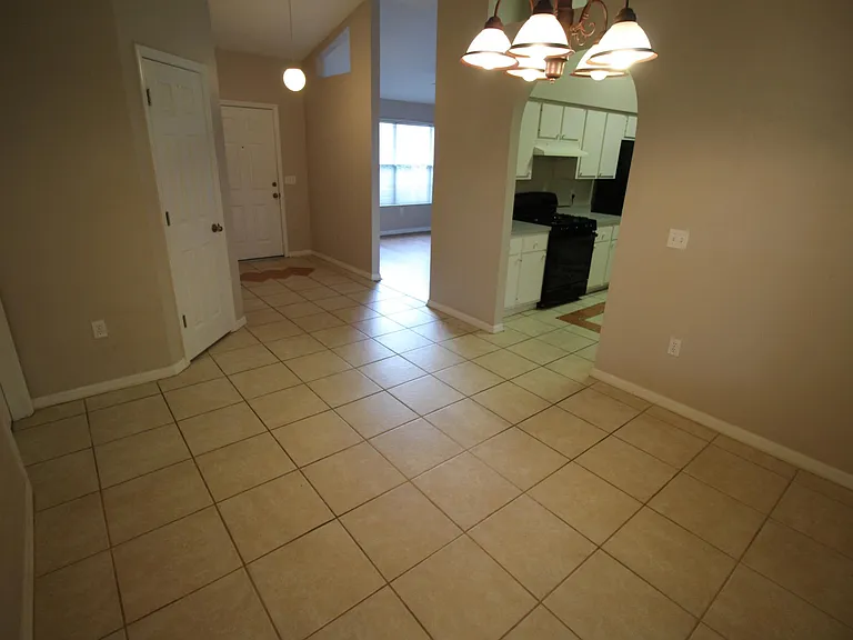 S7713-7 - Dining Area View 2