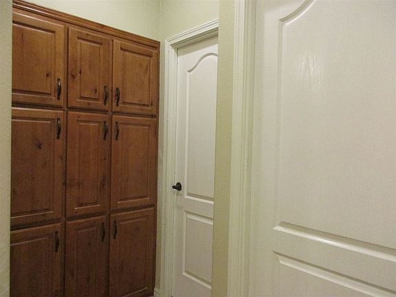 4th image of 12464 S Dorothy Dr