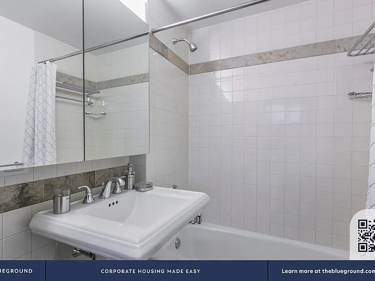 500 W 56th St #1101 — Photo 10