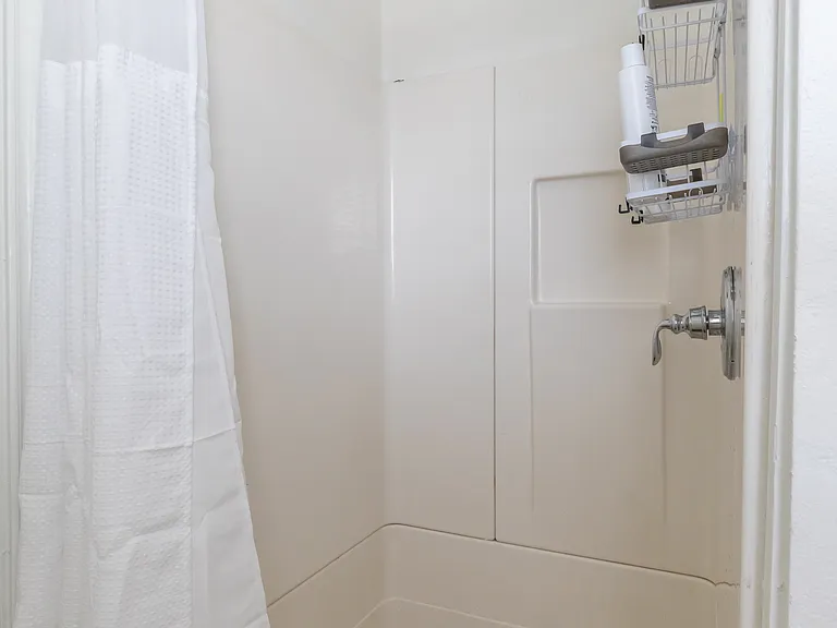 8073 Bonnie Cir — Photo 30