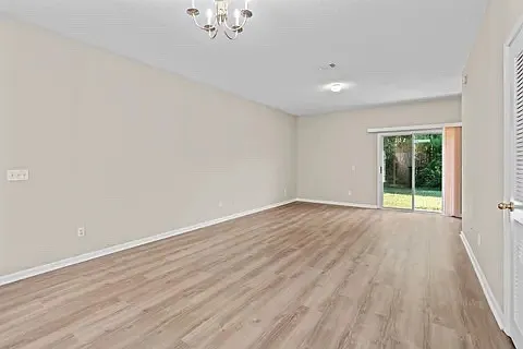 310 Scrub Jay Dr — Photo 3