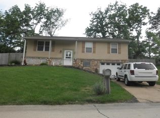 11834 Jonesdale Ct, Maryland Heights, MO 63043