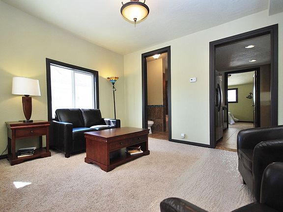 5th image of 1153 E Kensington Ave