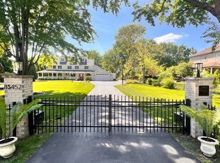 8S452 Bell Dr, Naperville, IL 60565