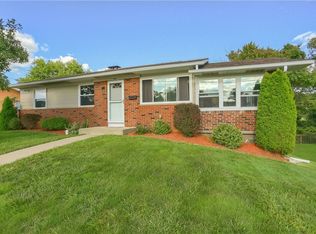 906 Columbus Dr, Aliquippa, PA 15001