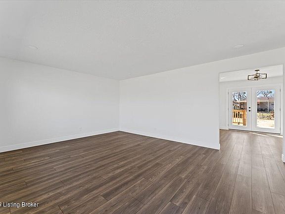 5th image of 8214 Madrone Ave