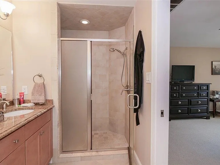 9410 Winchester 6/14th 6/30th Ave #B — Photo 19