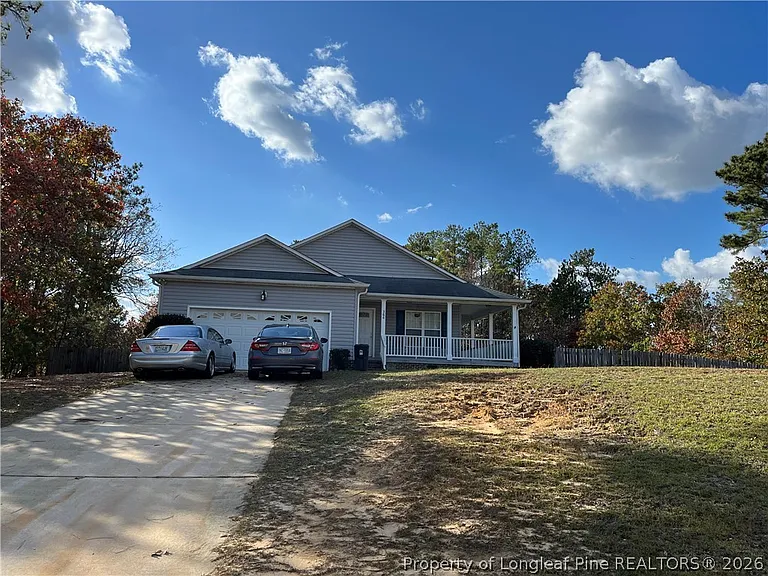 366 Colonial Hills Dr — Photo 1