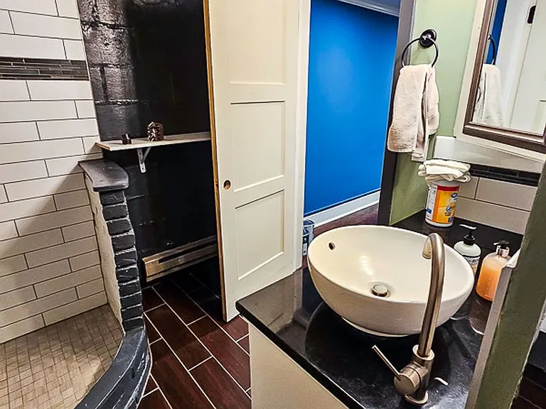 415 S Polk St — Photo 27