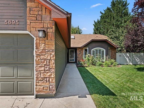 4th image of 5695 S Kalmia Pl